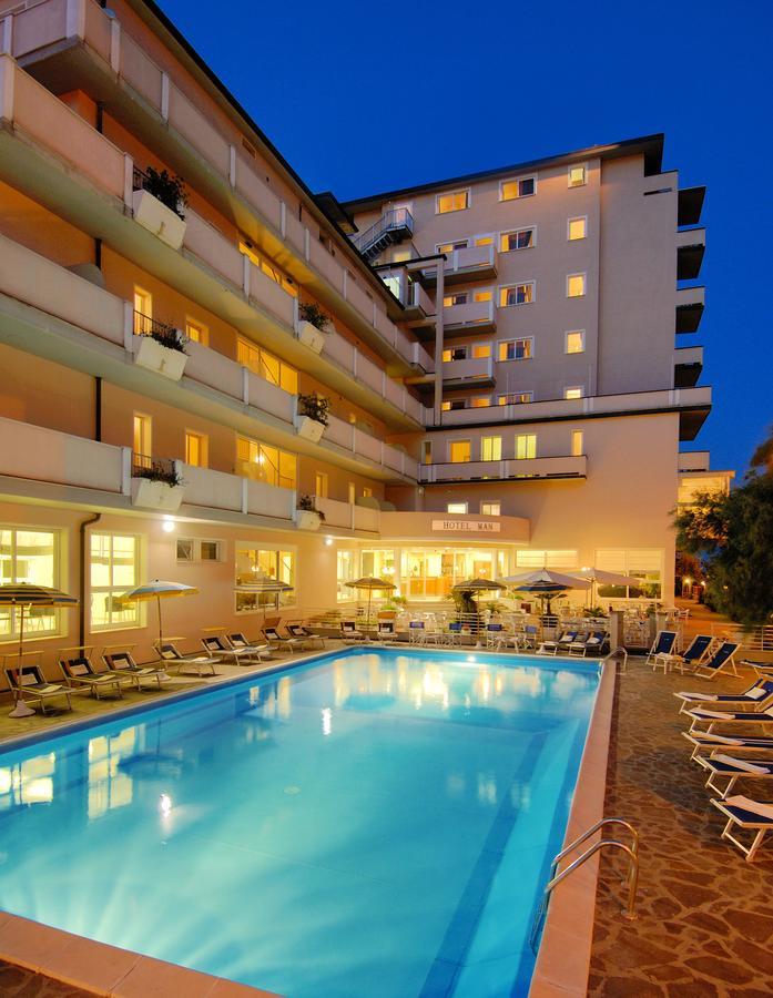 Hotel Man Lido Di Savio Exterior foto